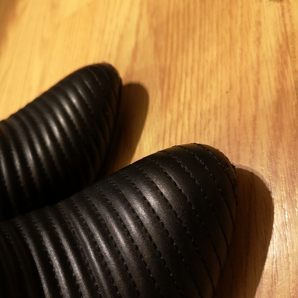 BCBGeneration Benci Quilted Black Ankle Booties - Picture 13 of 16